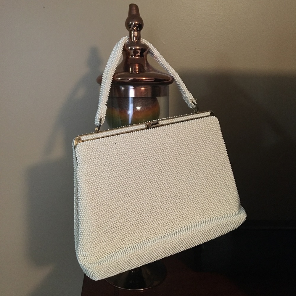 Vintage Beaded White Purse Hand Bag by Lumured